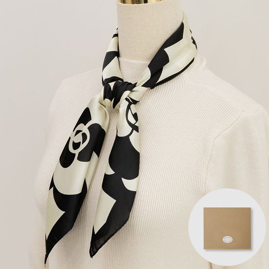 [선물박스] 메스 플라워 블랙 사각 쁘띠 미니 스카프