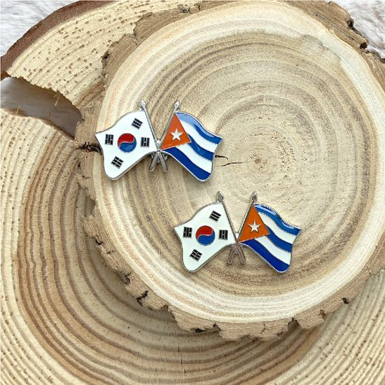 한국-쿠바 국기교차 뱃지