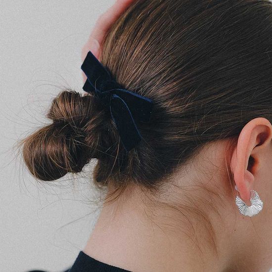 제이로렌 소프트 벨벳 리본 집게핀 H01477