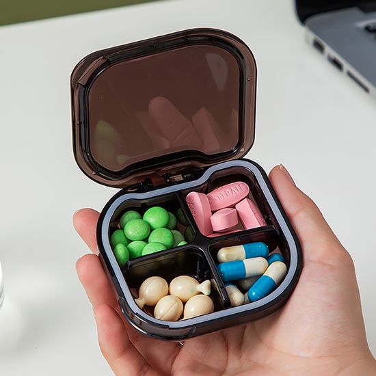 PH 휴대용 폴리카보네이트 4칸 소품 약통 5035
