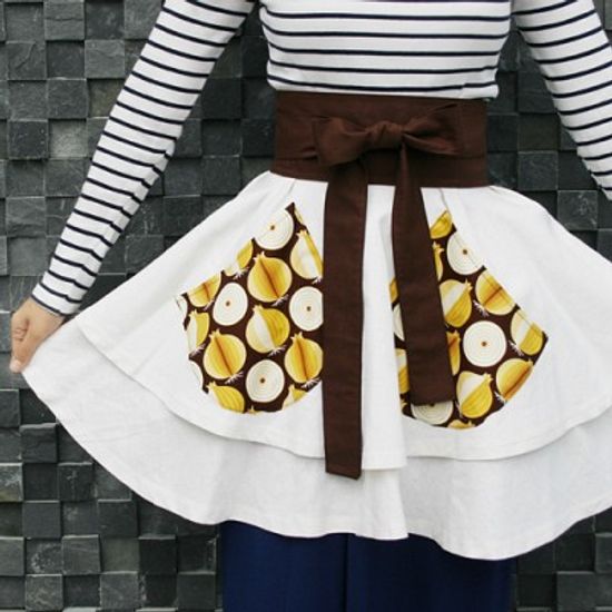 blossom apron;onion2