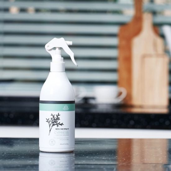 나무앤미 피톤치드 가득한 편백잎수액 탈취제 380ml 