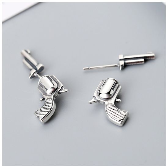 리볼버 총 권총 귀걸이 피어싱 귀찌 특이한 악세사리