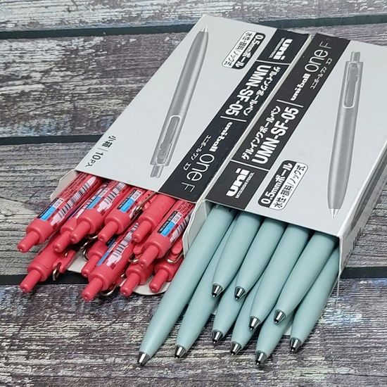 0.5mm 유니볼 ONE F 중성펜(블랙잉크) UMN-SF 1자루