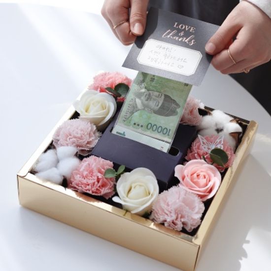 러브앤땡스 반전 돈티슈 카네이션 용돈박스