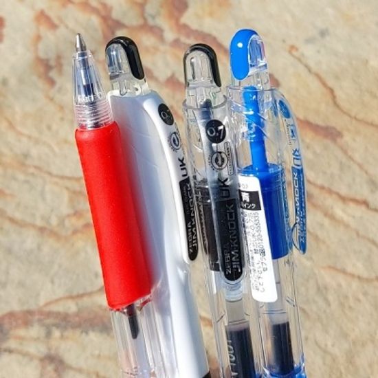 제브라 New 저점도 0.7mm 유성볼펜 짐노크 UK