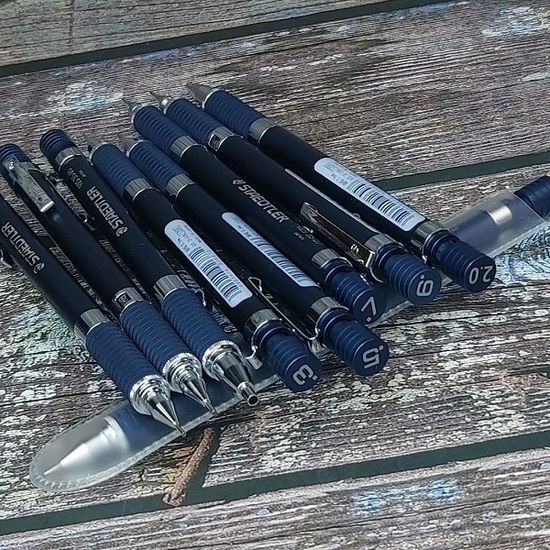 스테들러 알루미늄바디 0.9mm 샤프펜슬 Navy 925 35