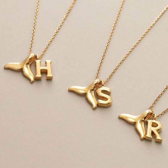 [선물포장] 행운의 고래꼬리 이니셜 옐로우 목걸이