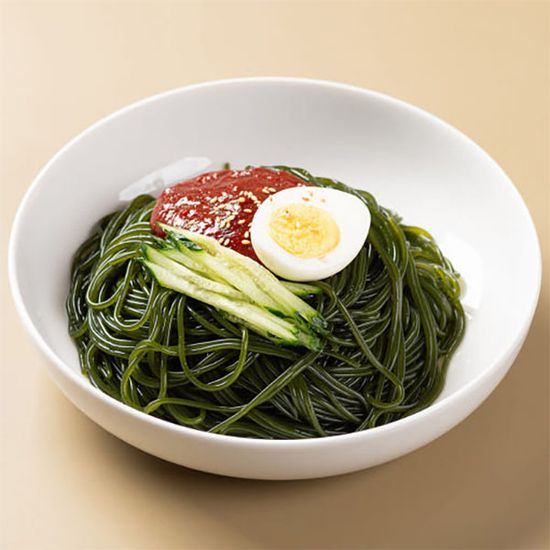 저칼로리 간편식 해초국수 골라담기
