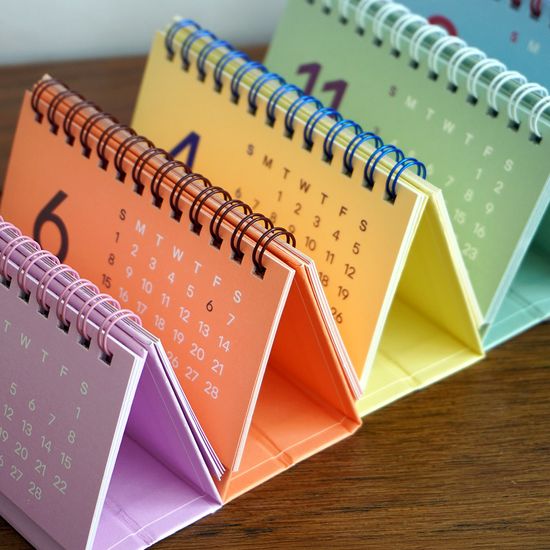 2025년 언더모니터 미니 탁상달력