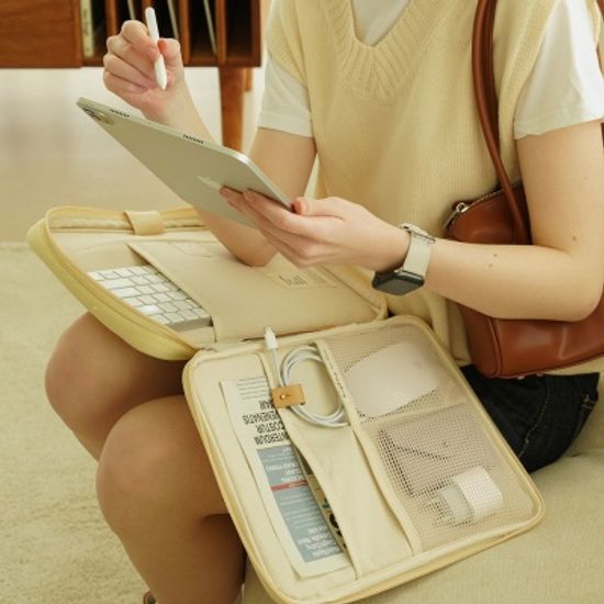 에크루 레더 아이패드 파우치 13인치