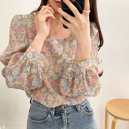 러블리 플라워 퍼프 스퀘어넥 블라우스