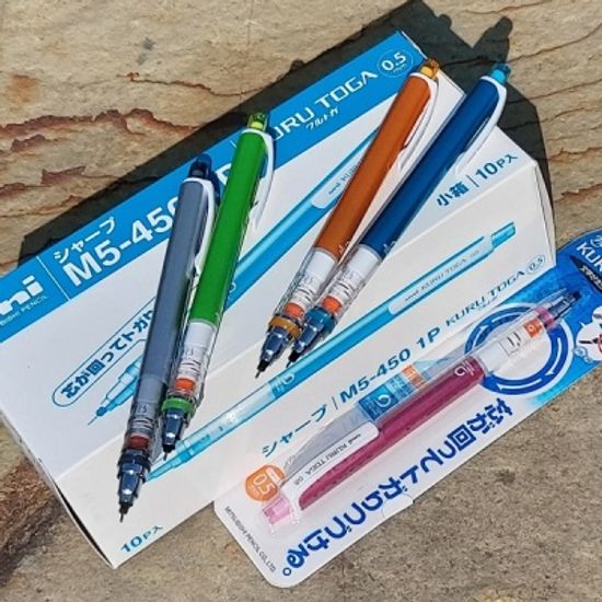 유니 0.5mm 샤프 쿠루토가 스탠다드 M5-450 1자루