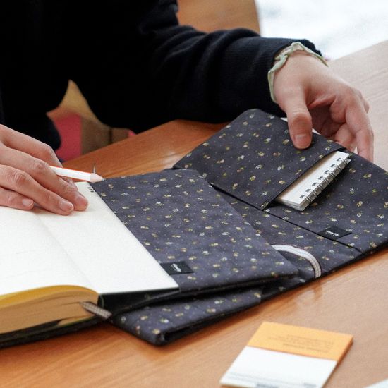 폭닥폭닥 꽃향기 가득한 [남다른 북커버]