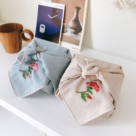 카네이션 손수건 + 브로치 세트