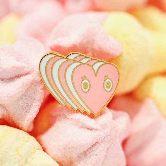 슈팅하트 금속 뱃지