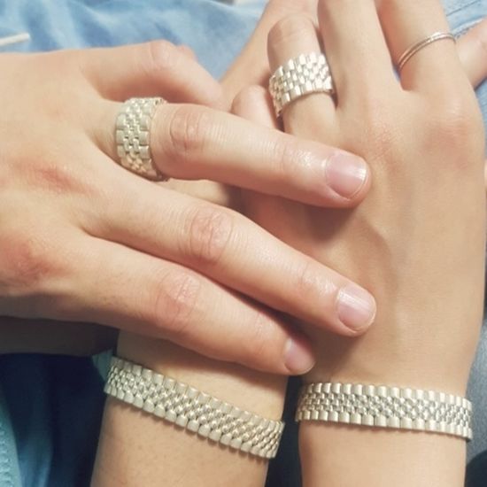 3선 5선 은팔찌 모임 행사 여자 남자 커플 고급