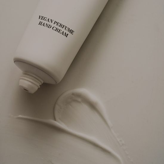 바니니 영양 보습 끈적임 없는 촉촉한 핸드크림 30ml