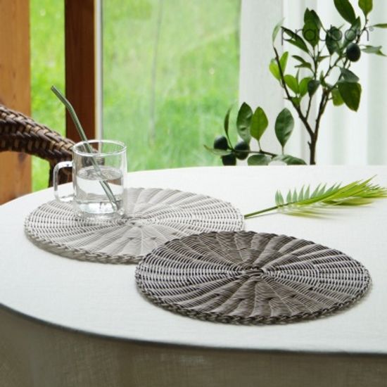 물세척 가능한 인조 라탄 테이블매트