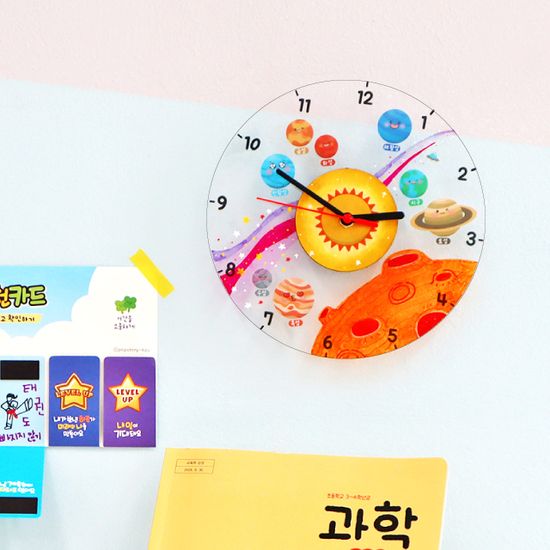 우주투명시계:백셀 건전지AA 2개(시계X)