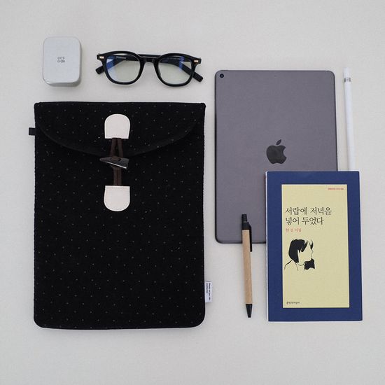 코듀로이 도트 토글 단추 북파우치