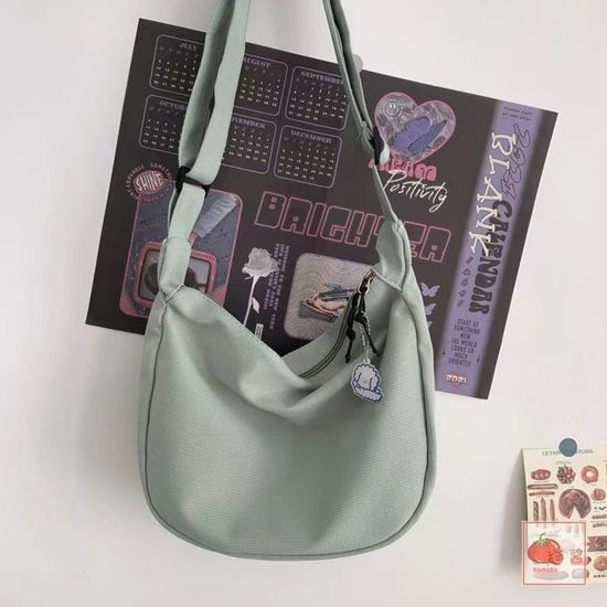 퍼피 체인 장식 반달 크로스백 가방 숄더백 (WBB9E38)