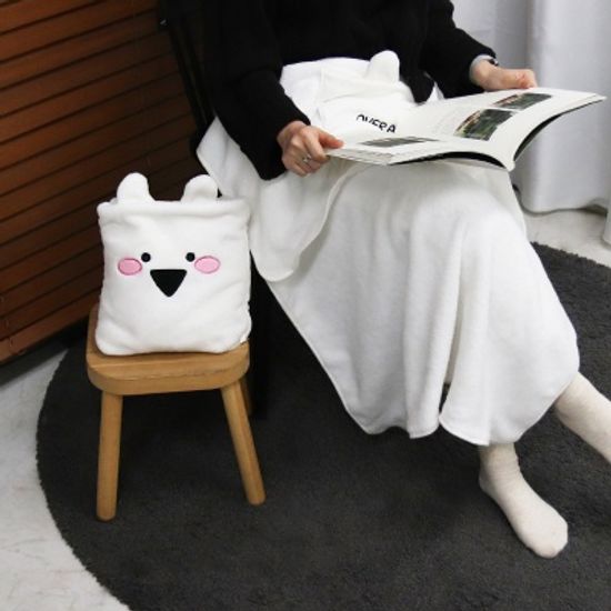 오버액션 토끼 무릎담요