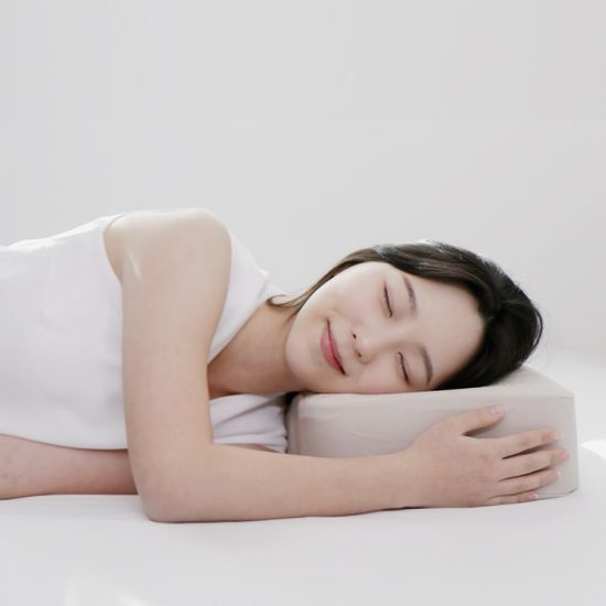베네폼 메모리폼 기능성 거북목 일자목 베개 c-컴포트