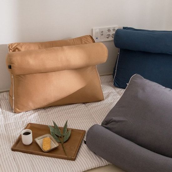 포근해 삼각 등받이 쿠션