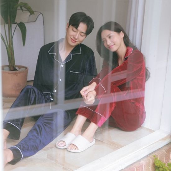 2컬러 홀리데이 벨벳 극세사 커플 잠옷 파자마 파티