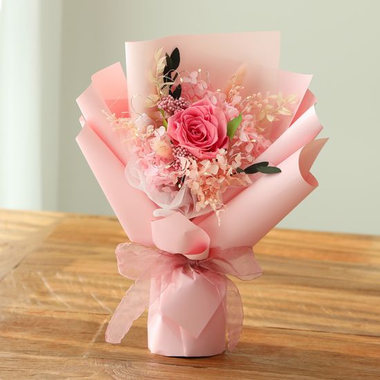 [졸업선물] LED 프리저브드 장미 꽃다발 + 핸들박스