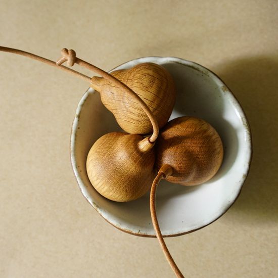 프룩투스 페이퍼 웨이트