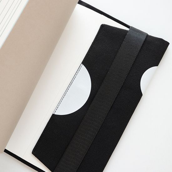 White dot book cover / A.R.T. 북커버