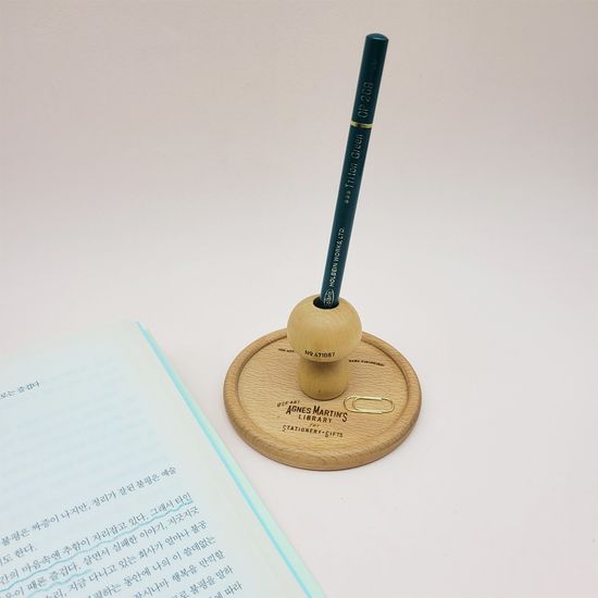 아그네스 마틴_ 머쉬룸 펜슬 스테이션/펜 홀더