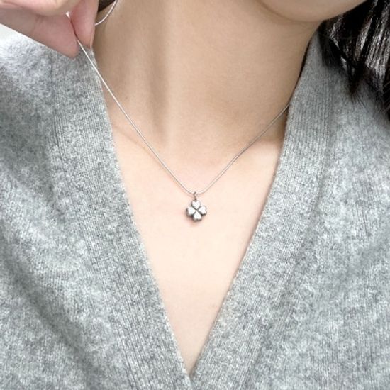 [선물포장/써지컬스틸] 행운의 하트 클로버 이니셜 목