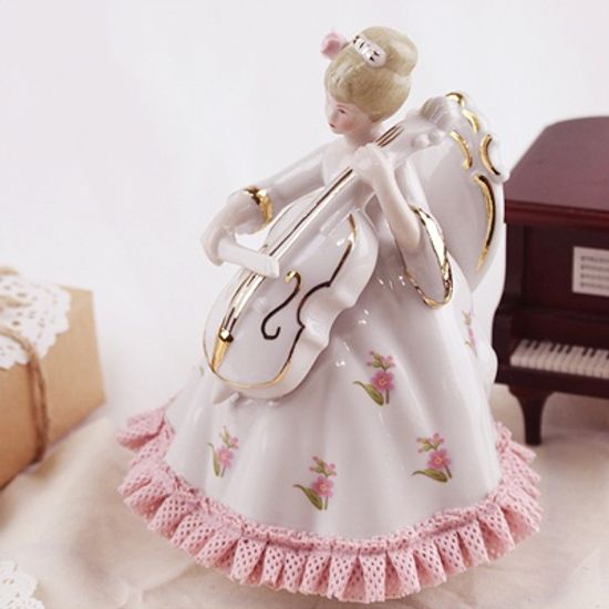 세라믹 첼로켜는 여인(YA-564B)