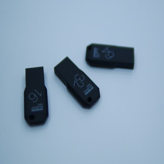  에센코어 KLEVV USB3.0 NEO BLACK EDITION  64GB