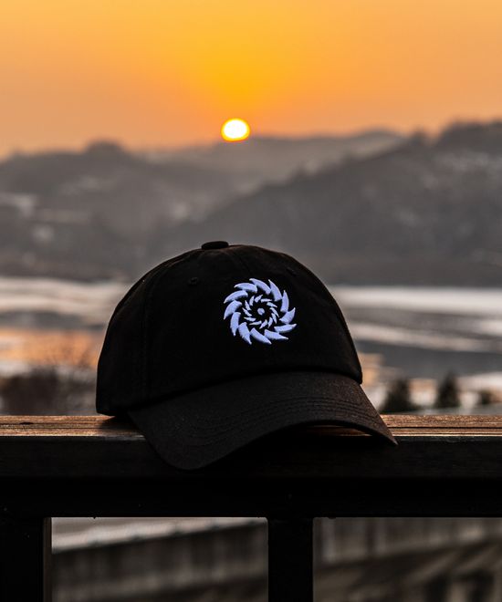 HURRICANE EYE 허리케인아이 볼캡 - 블랙화이트