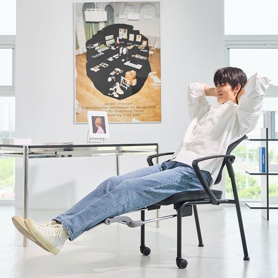 풀메쉬 사무실 회의용 의자 피치트렌디 AM7 (2륜형)