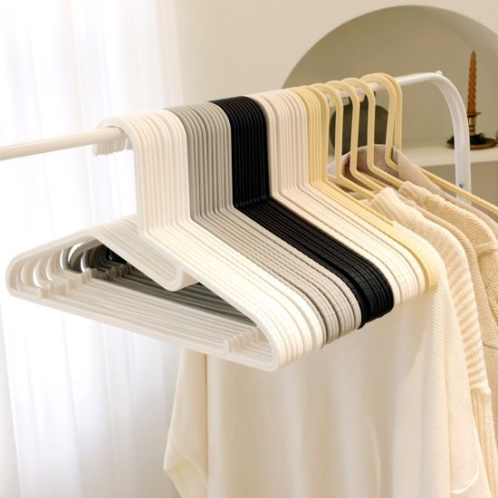 밸런스 논슬립 옷걸이 50P 목 늘어남 방지 버터 출시