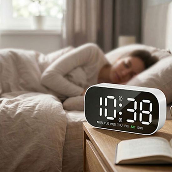 지니큐 LED 무소음 전자알람시계 온도 날짜 시간 탁상