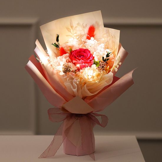 [졸업선물] LED 프리저브드 장미 꽃다발 + 핸들박스