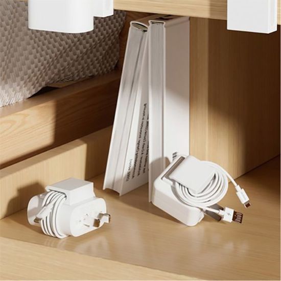 깔끔한 정리를 돕는 충전기 선 정리 홀더