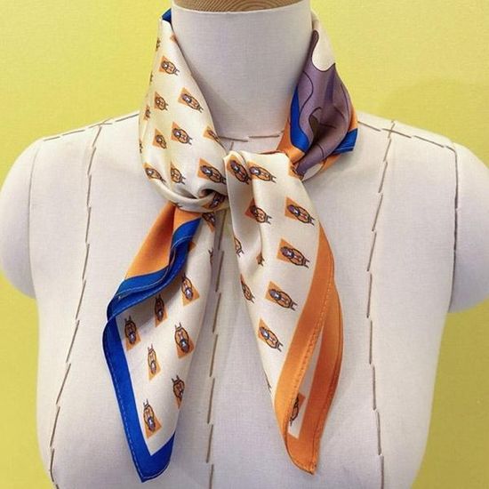 [애슬릿]실크 100 말 패턴 미니 쁘띠 정사각 스카프