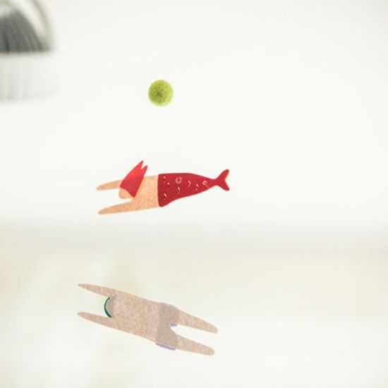 스위밍 풀 모빌