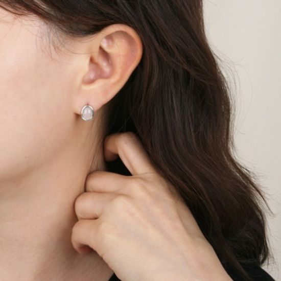 [925실버]볼륨 라운드 로즈쿼츠 실버 귀걸이_ER203J