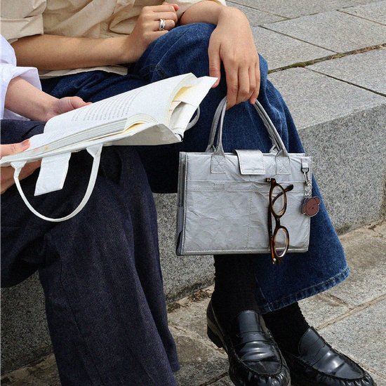 북 메이트 북 커버백_실버 L (민음사 세계문학전집)