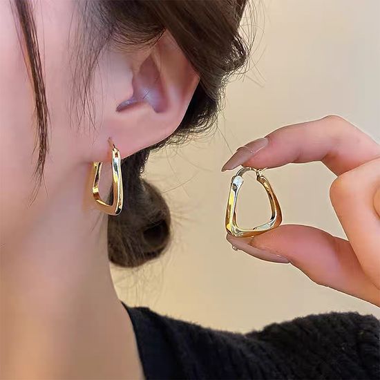 럭셔리 꼬임 삼각형 링 유광 귀걸이 빅사이즈 이어링