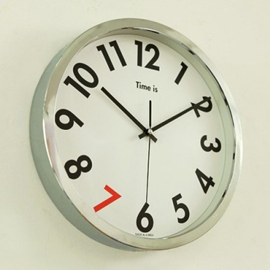 크롬 원형 벽시계