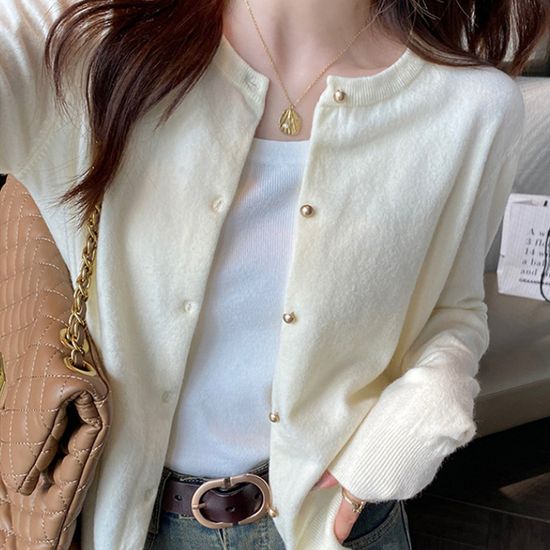 미니멀 니트 골드버튼